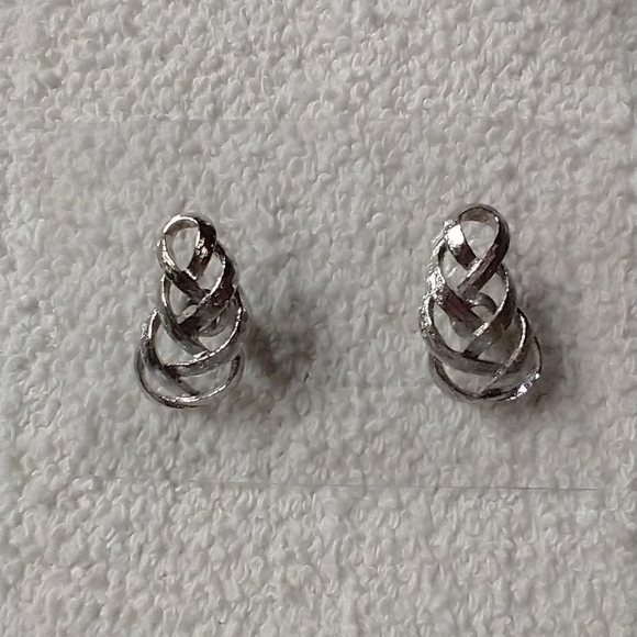 Silvertone post knot earrings - Picture 1 of 3